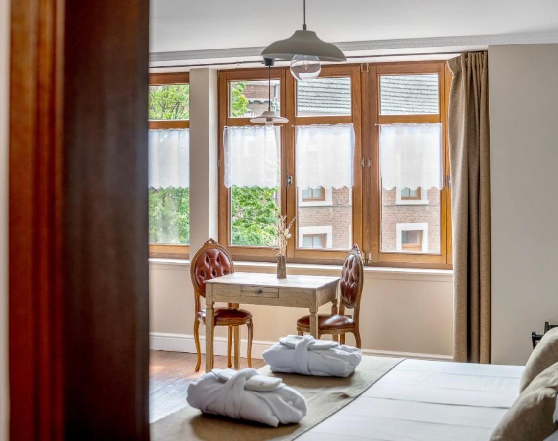 Cafe Rene Borgloon Bed and Breakfast Eksteriør billede